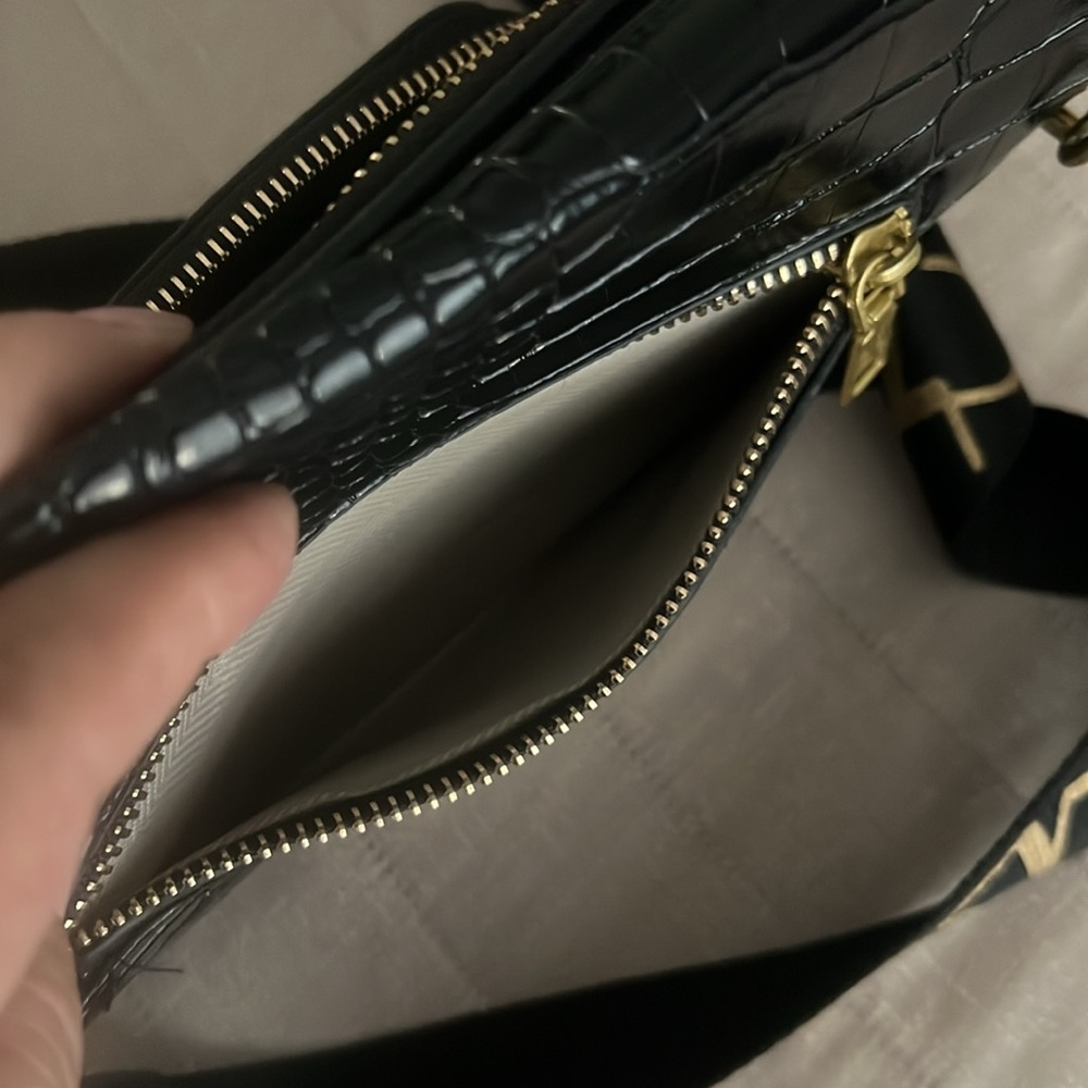 (Fashion & Bag) unisex crossbody bag/ belt bag/ purse - Picture 17 of 17
